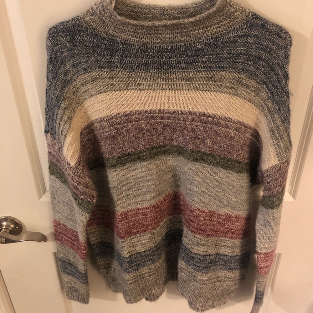 American eagle sweater